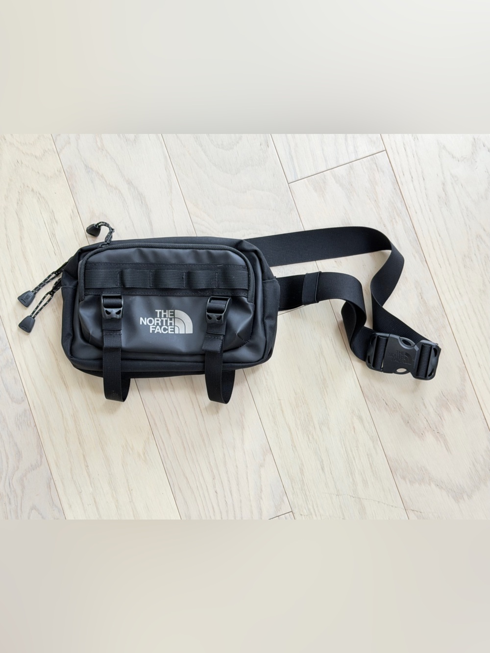 The North Face Black Fannypack/ Crossbody Shoulder Bag - Used once!
